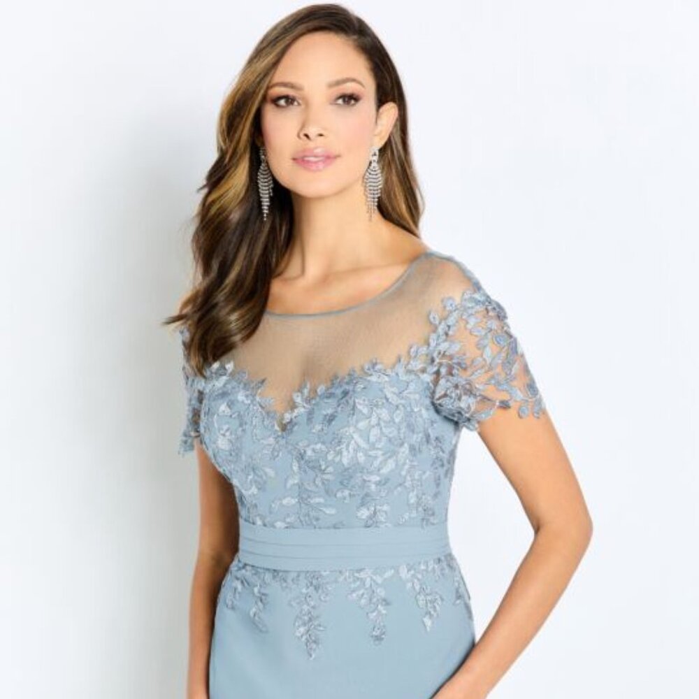 Sheer Neck Lace Appliqué Wedding Dress in Light Blue
